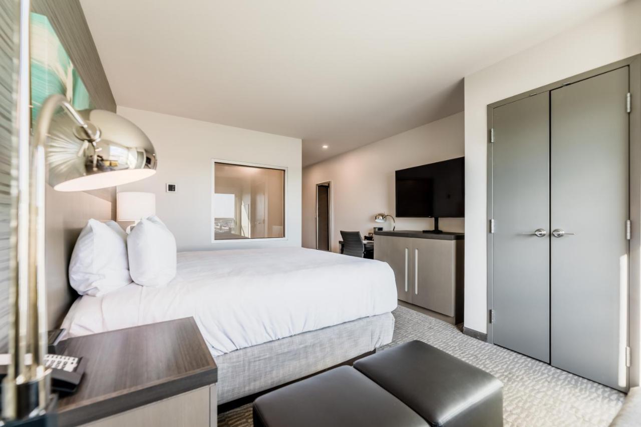 Hyatt House South Outlet Collection Winnipeg